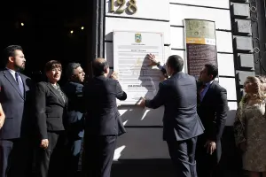 Coloca el IEE Bando Solemne en el Congreso