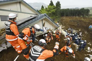 Ascienden a 47 los muertos por terremotos en Japón
