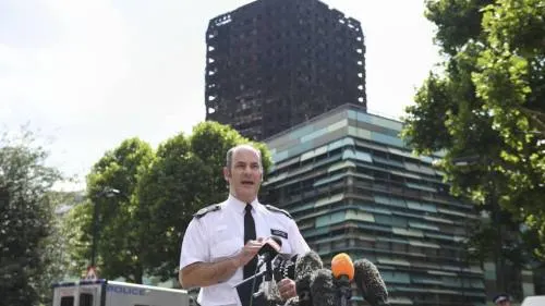 La policía eleva a 58 los muertos en el incendio de la torre de Londres