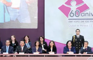 Asiste Moreno Valle a la conmemoración del 60 Aniversario del Voto de las Mujeres