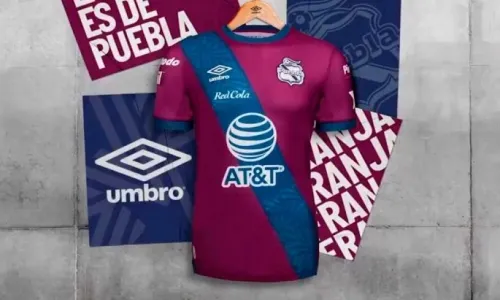 Presenta Club Puebla su Jersey de gala