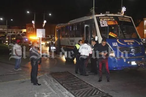 Detienen a sujeto que aventó a varón en el Bulevar 5 de Mayo