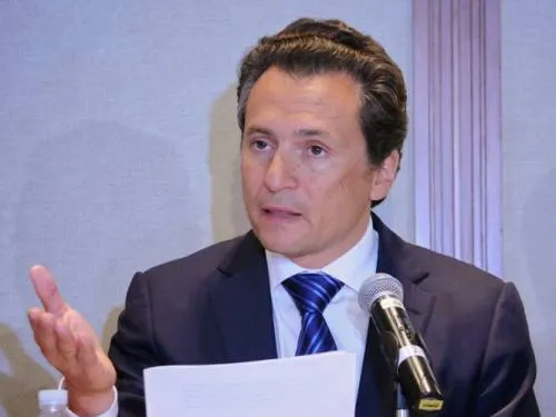 Lozoya comparece ante la Fepade y va con 2 denuncias contra Nieto