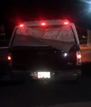 Detienen a 2 personas presuntos chupaductos con mil litros de hidrocarburo