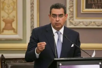 Pide Sergio Salomón Céspedes a partidos no echar a pelear a los poblanos
