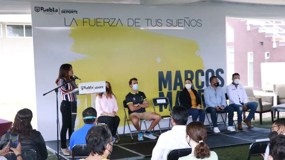 Ayuntamiento de Puebla fomenta el deporte con charla a cargo del medallista internacional, Marcos Madrid