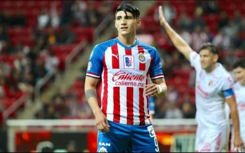 Alan Pulido no va a la MLS