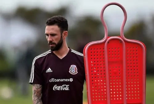 Miguel Layún causa baja de la Selección Mexicana para Copa Oro