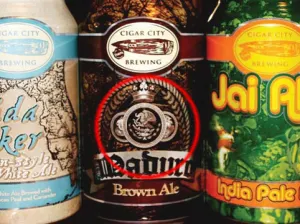 Escudo Nacional Mexicano es utilizado en etiqueta para cerveza
