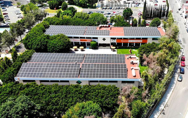 universidad-anahuac-puebla-paneles-solares