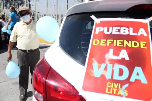 Pro vidas y pro aborto apresuran a diputados