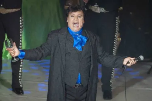 Video: Juan Gabriel simuló su muerte y reaparecerá; asegura su ex manager