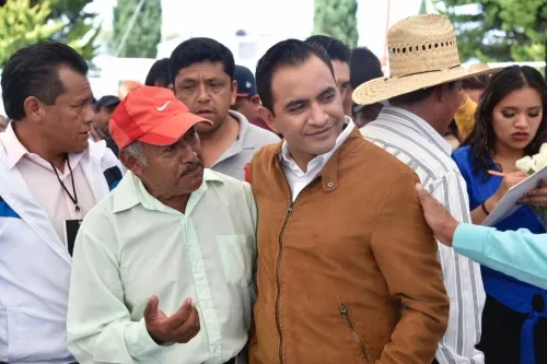 Tengo el firme compromiso de servir a mi distrito y a los ciudadanos: Uruviel González Vieyra