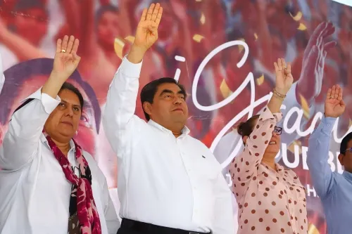 Seré un gobernador atento a los planteamientos y de soluciones  a cada problema: Barbosa