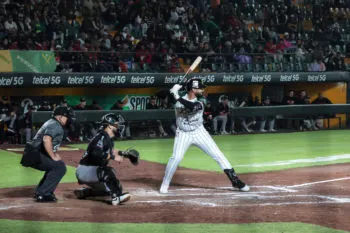Pericos de Puebla vence 10-4 a Piratas de Campeche y avanza a la Serie de Zona contra Diablos Rojos