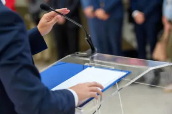 IEE reconoce insuficiente un solo debate de candidatos a la gubernatura; analizará ampliarlos