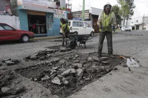 Cerca de 500 baches se tapan cada 24 horas en Puebla?