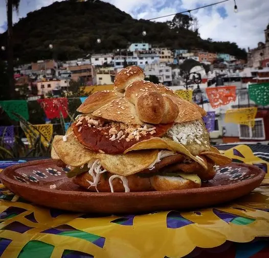 cemita-hojaldra-tecuani