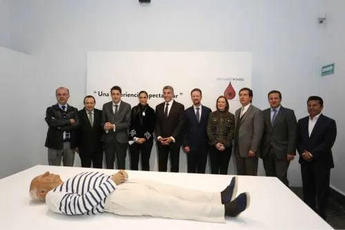 Tony Gali y Luis Banck abrieron al público la exposición “Picasso, La Estela Infinita”