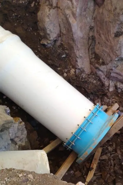 Supervisa Agua de Puebla reparación de fuga en la línea  de conducción de los macro-tanques  del sur