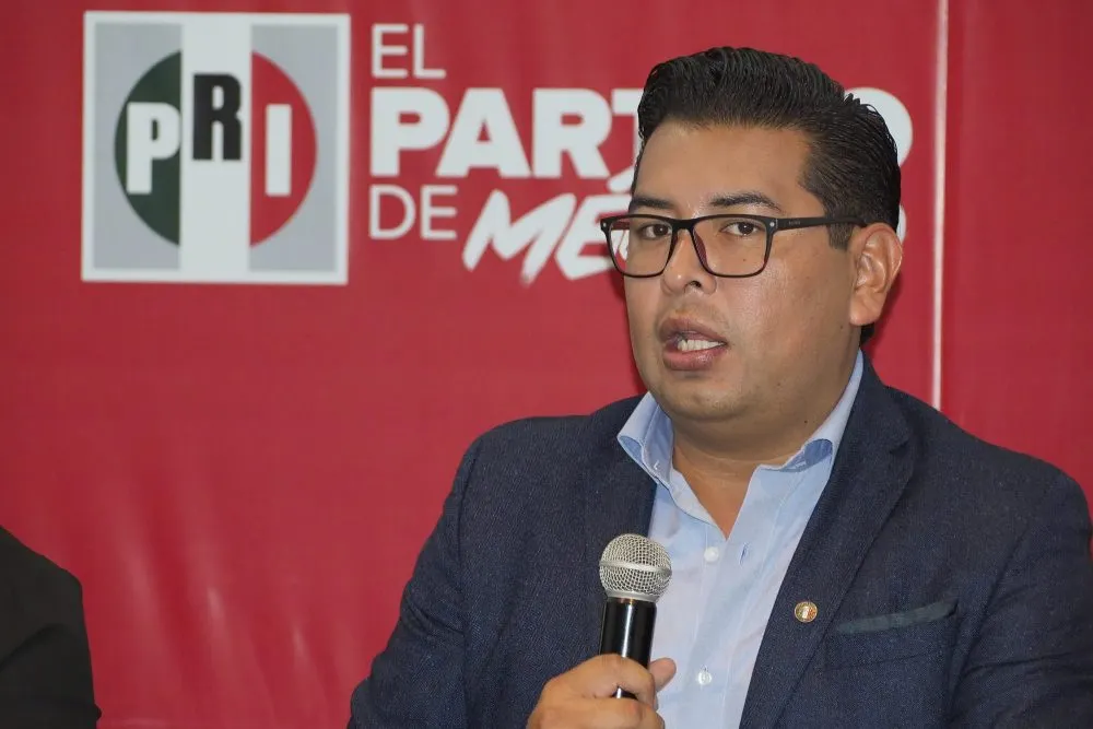 Repite Néstor Camarillo en el PRI para garantizar el control del Grupo Oaxaca