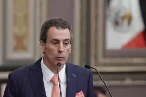 Minimiza Chedraui encuesta que deja abajo a aspirantes del PRI?