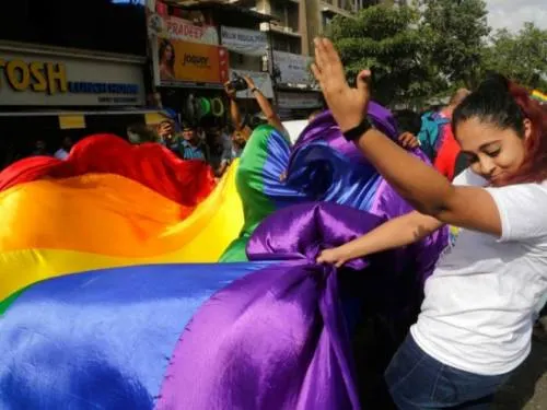 Corte Suprema de la India despenaliza el adulterio