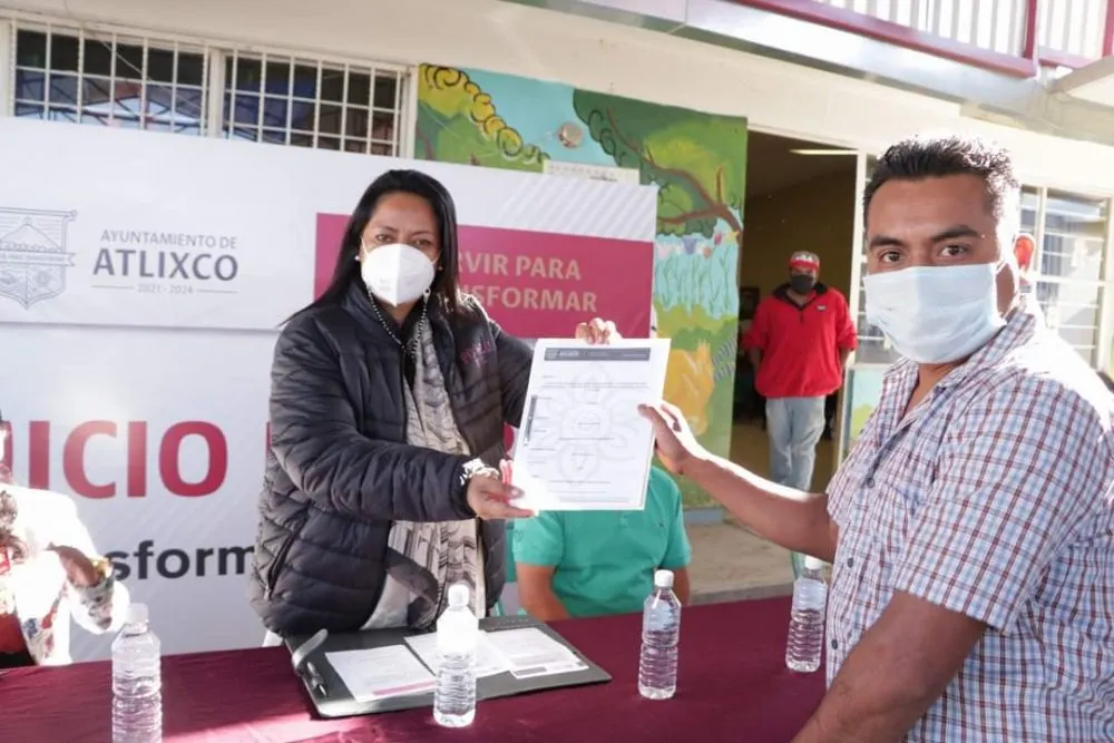 Con obras se impulsa la educación en San Juan Ocotepec