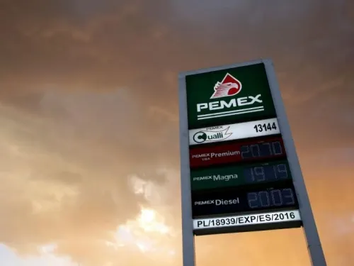 Pemex apuesta a lo grande: Logra refinanciar su deuda por 7 mil 500 mdd