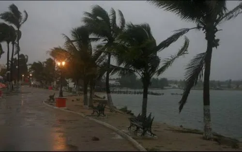 “Nate” deja dos muertos a su paso por Centroamérica