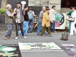 Piden liberar a presos por mariguana; partidos proponen amnistía