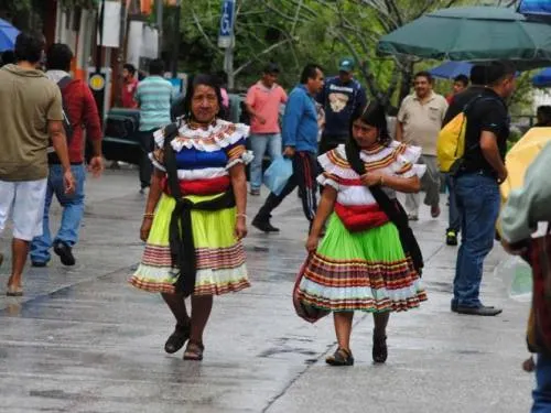 Se debilita “Dora” y se aleja de las costas del país