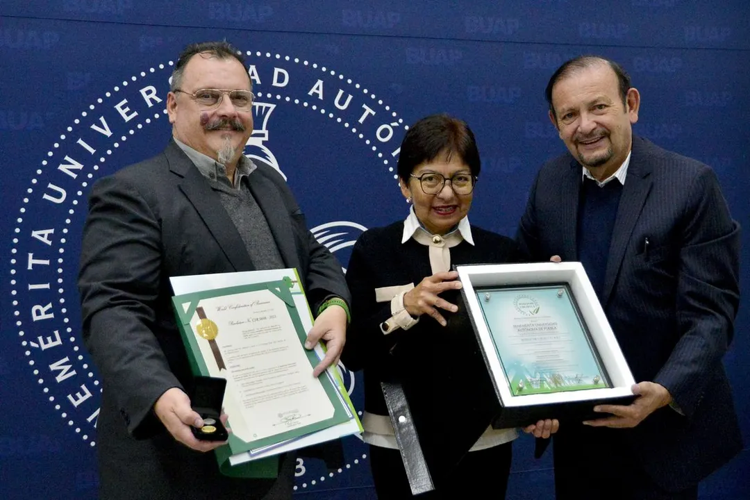 Diego Ariel Riva Lilia Cedillo Ramirez Manuel Sandoval Delgado