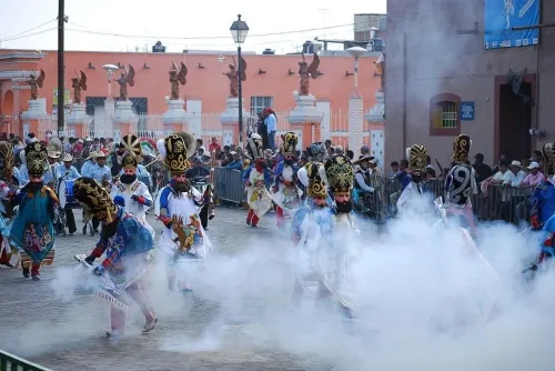 Gobierno estatal, al rescate de fiestas patronales y culturales de Puebla: Santamaría