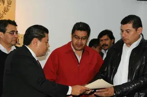 Alejandro Armenta recibe constancia de mayoría como diputado federal electo