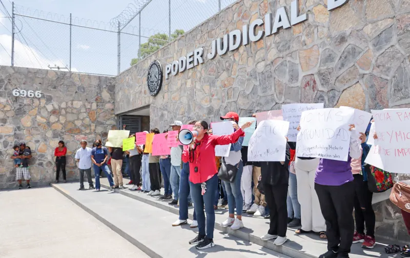 Irene Olea enfrenta audiencia por tortura contra periodistas en Izúcar