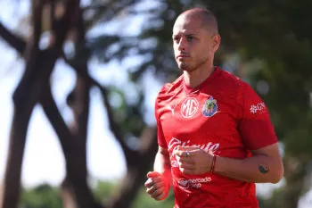 Por segunda jornada consecutiva, Chicharito Hernández fuera de la convocatoria de Chivas