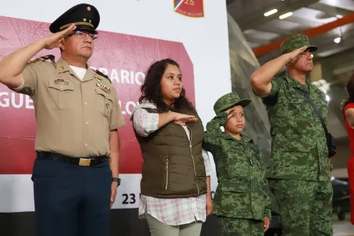 Reconocen a Kevin, un niño con cáncer, como”Soldado Honorario”