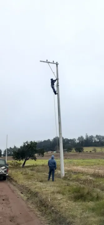 Mejora servicio eléctrico para 50 mil habitantes de la Sierra Norte