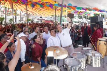 Asiste Pepe Chedraui a celebración del Día del Músico y Feria del Esquimole en Canoa