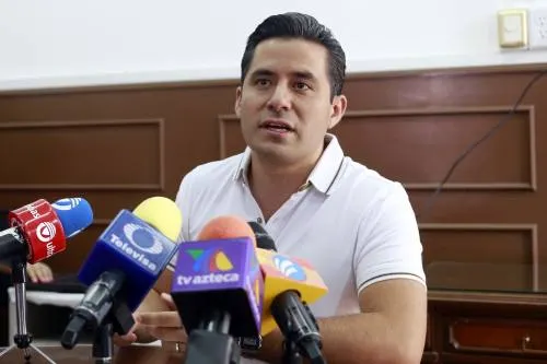 Adán Domínguez presentará punto de acuerdo para disminuir muertes por exceso de velocidad