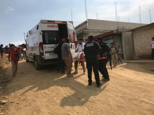 Se electrocuta albañil en El Conde