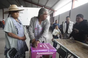Poblanos cada vez confían menos en partidos políticos