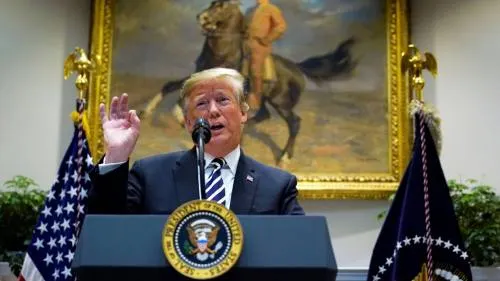 Trump anuncia decreto que limitará asilo a migrantes