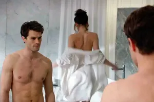 Prohíben en Malasia ’50 Sombras de Grey’, la consideran pronográfica