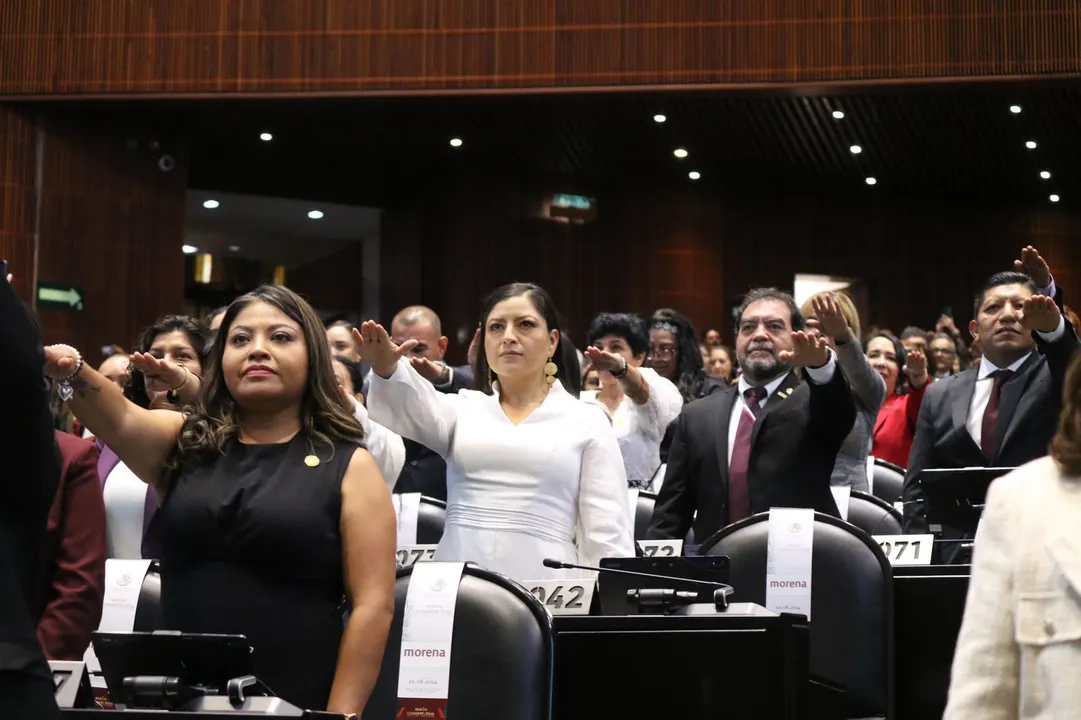 Claudia Rivera rinde protesta como diputada federal
