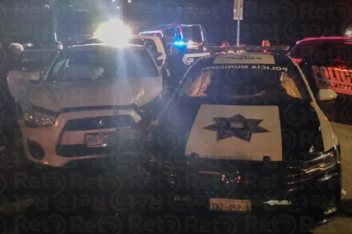 Choca patrulla de la SSC en el puente de La María
