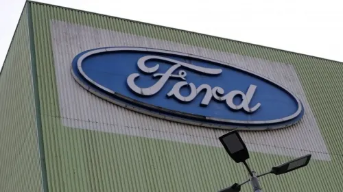 Ford llama a revisión 2 mil 744 camionetas de México por problemas en la transmisión