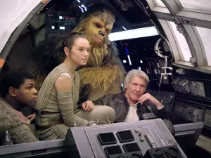 VIDEO: ‘Star Wars’ rompe marca de recaudación global