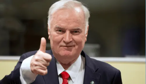 Cadena perpetua para Mladic, ‘el carnicero de Bosnia’, por genocidio